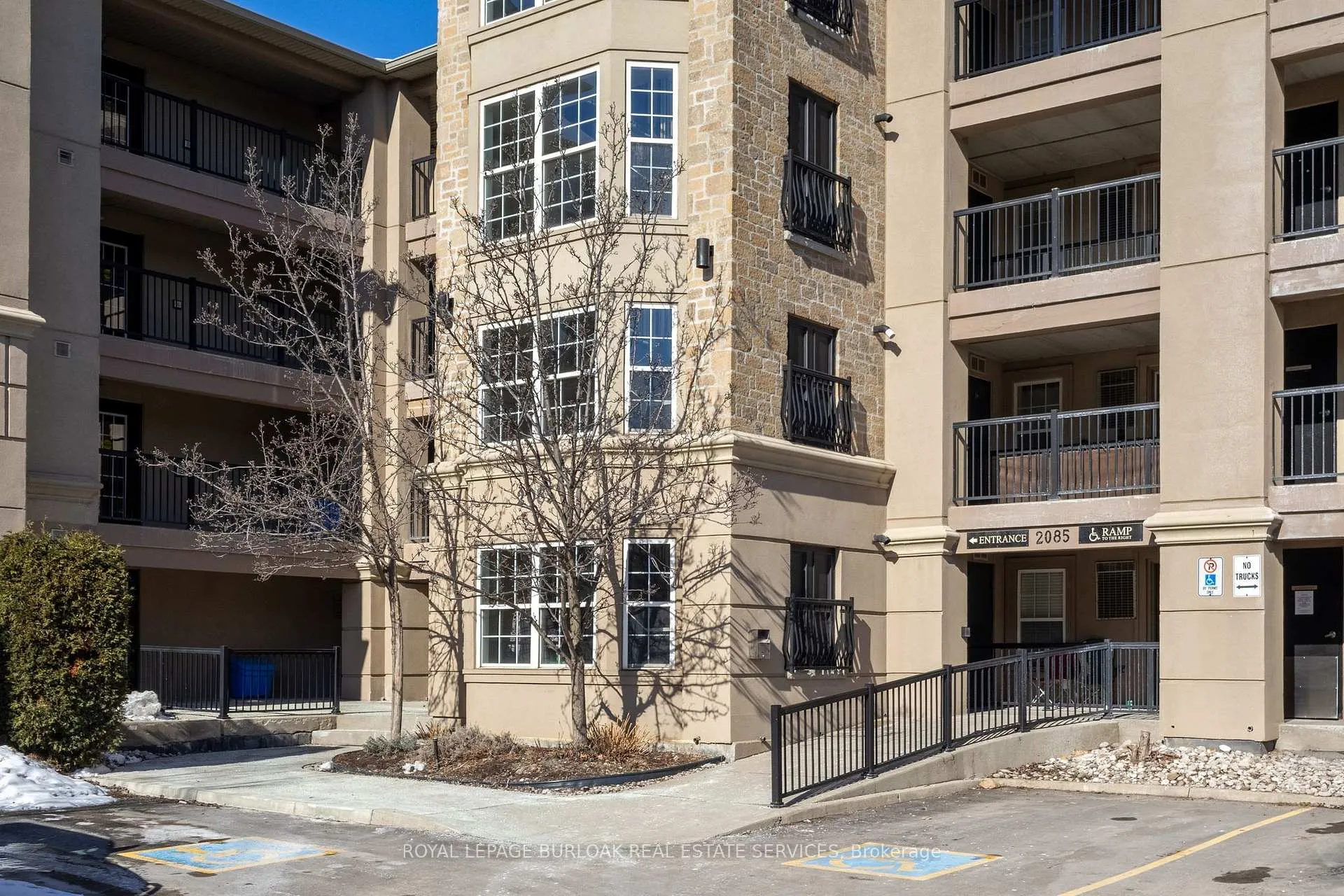 Photo 2 of Unit 105, 2085 Appleby Line, Burlington, Uptown — HOMEH