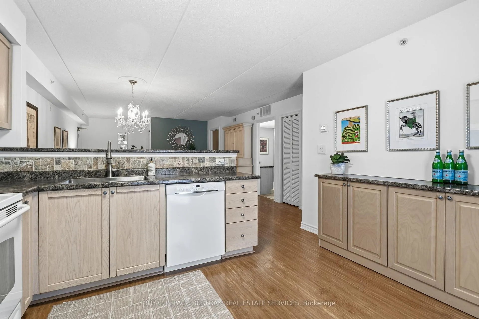 Photo 12 of Unit 105, 2085 Appleby Line, Burlington, Uptown — HOMEH