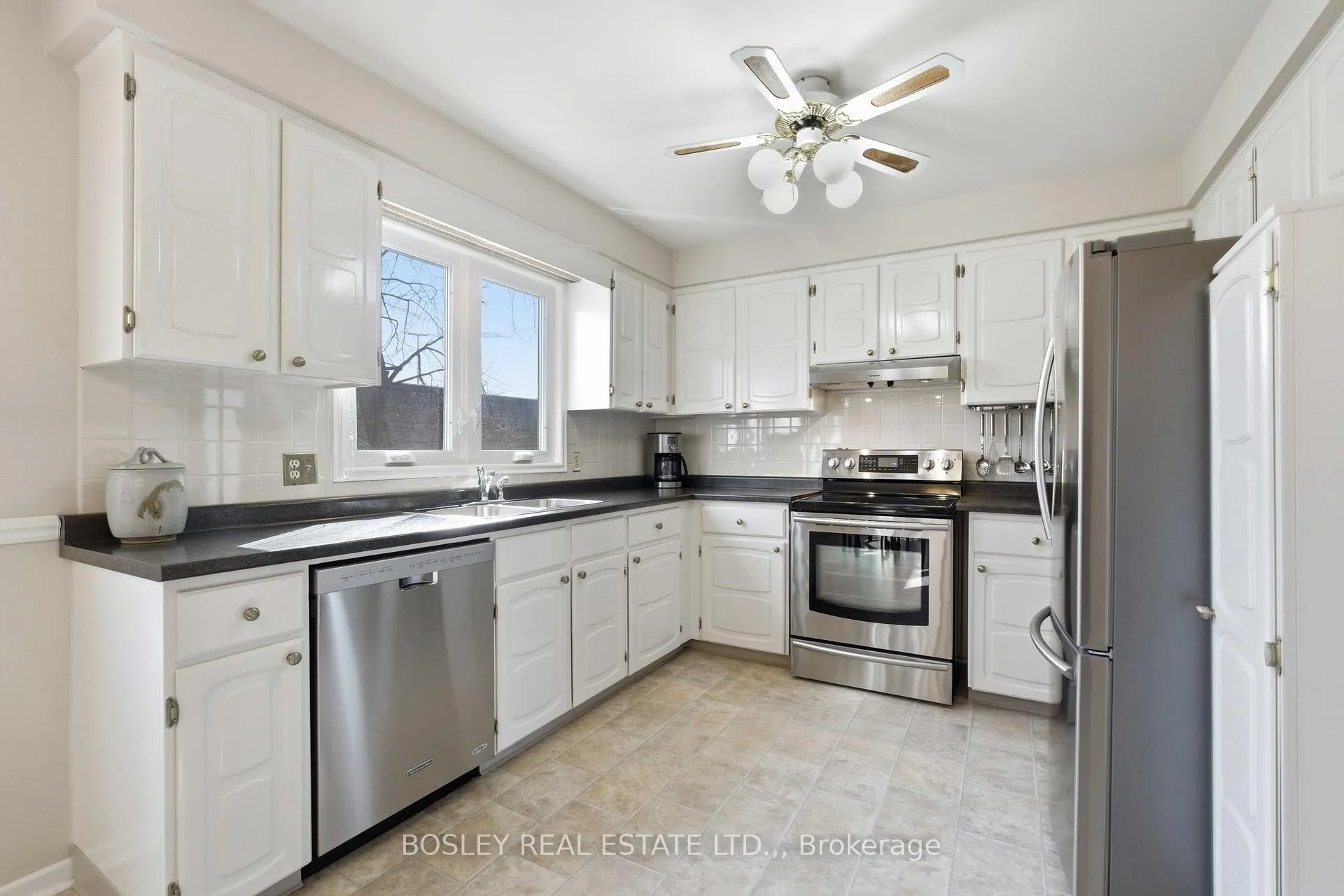 Photo 13 of Unit 36, 178 Scott Street, St. Catharines, Fairview — HOMEH