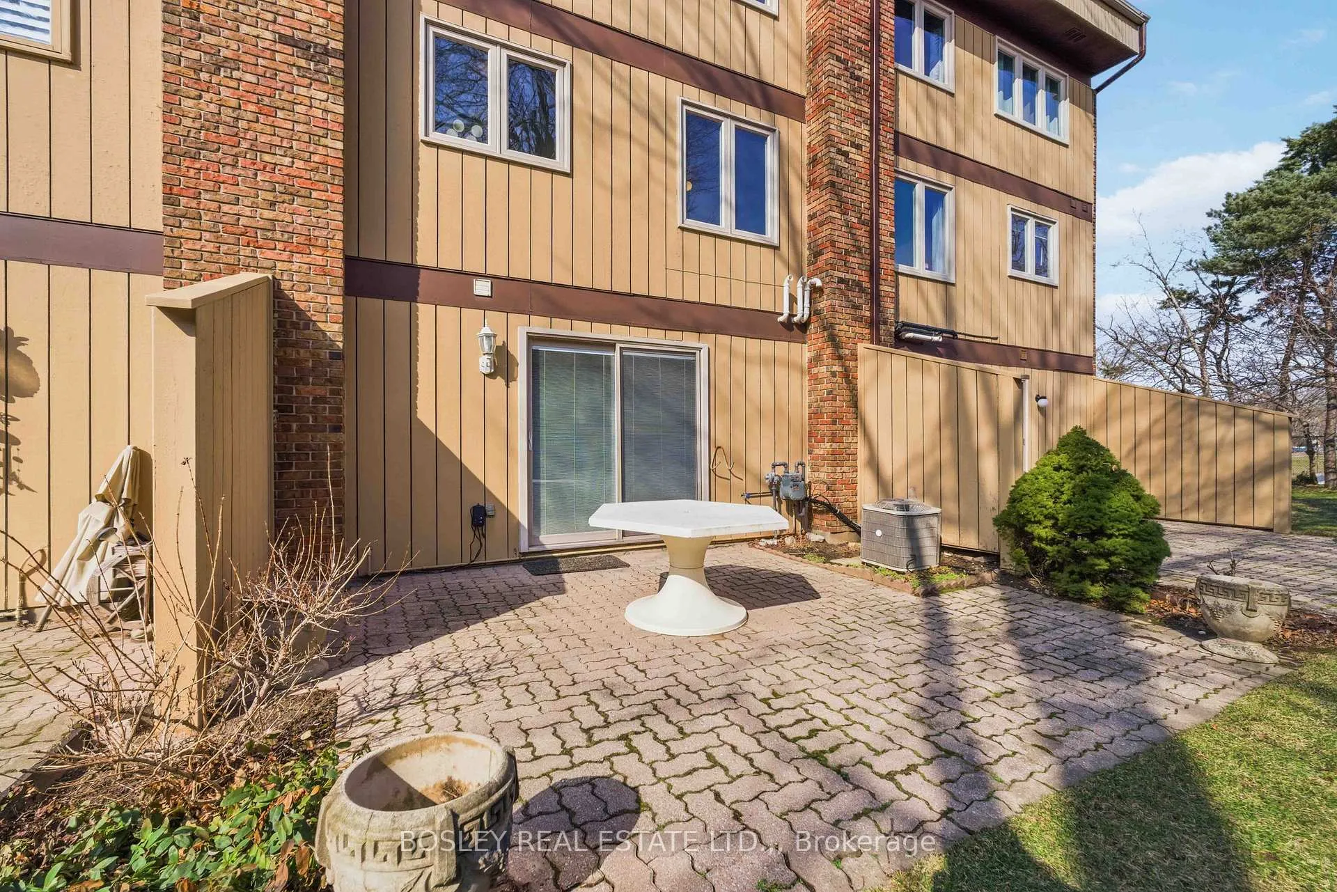 Photo 33 of Unit 36, 178 Scott Street, St. Catharines, Fairview — HOMEH