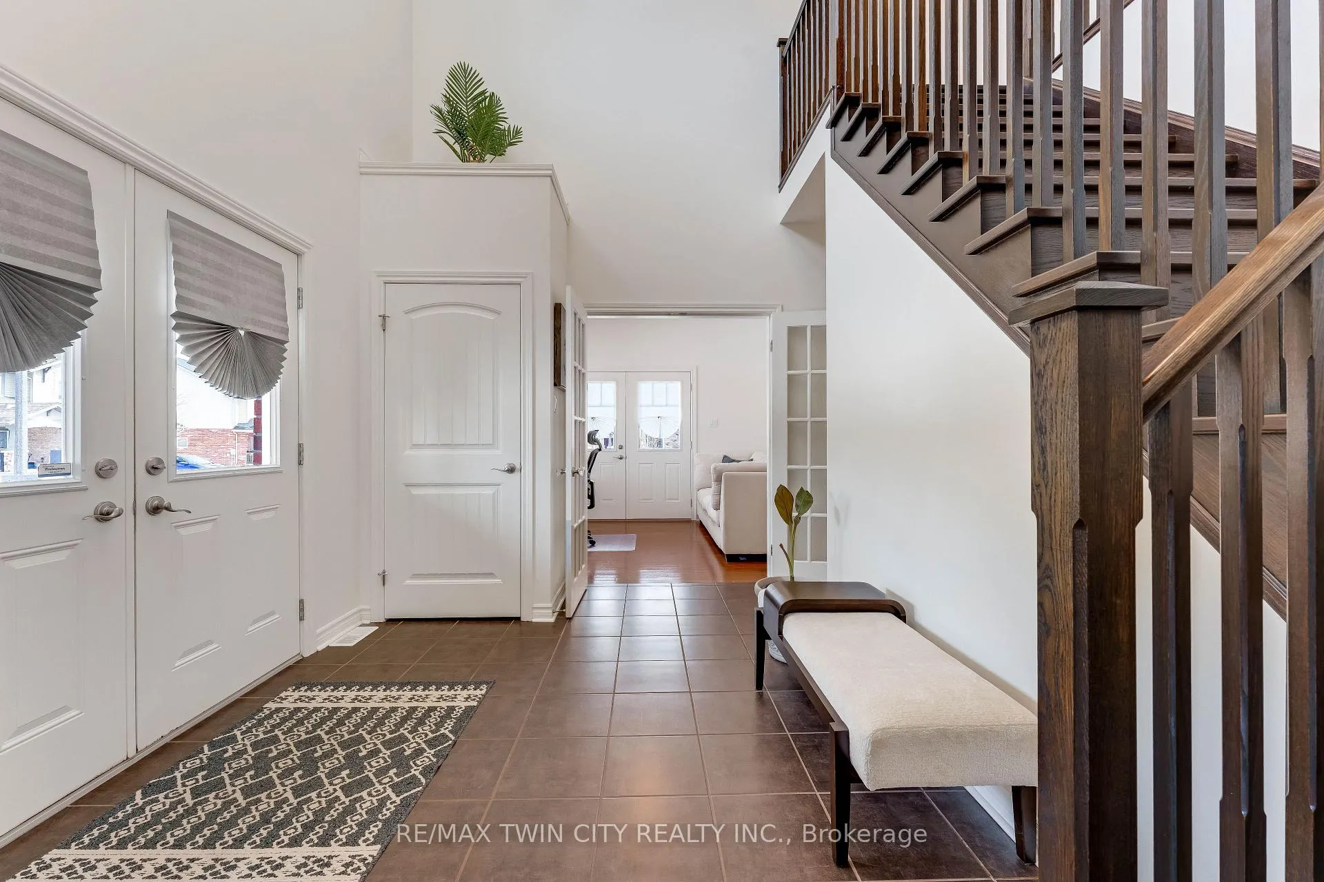 Photo 3 of 127 Eliza Avenue, Kitchener — HOMEH