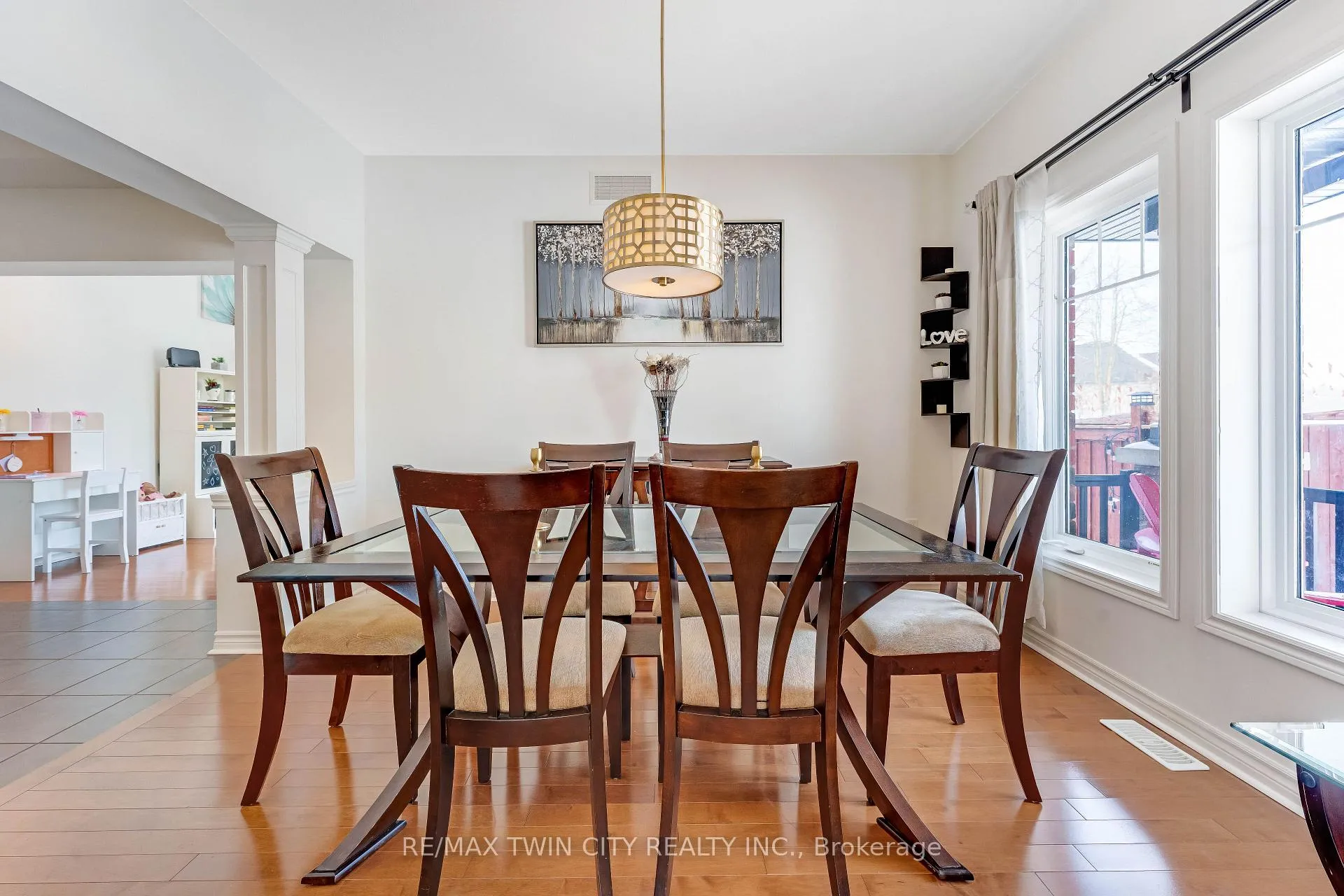 Photo 4 of 127 Eliza Avenue, Kitchener — HOMEH