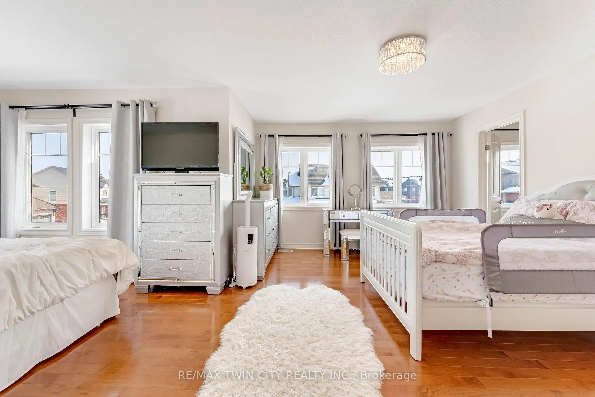 Photo 21 of 127 Eliza Avenue, Kitchener — HOMEH