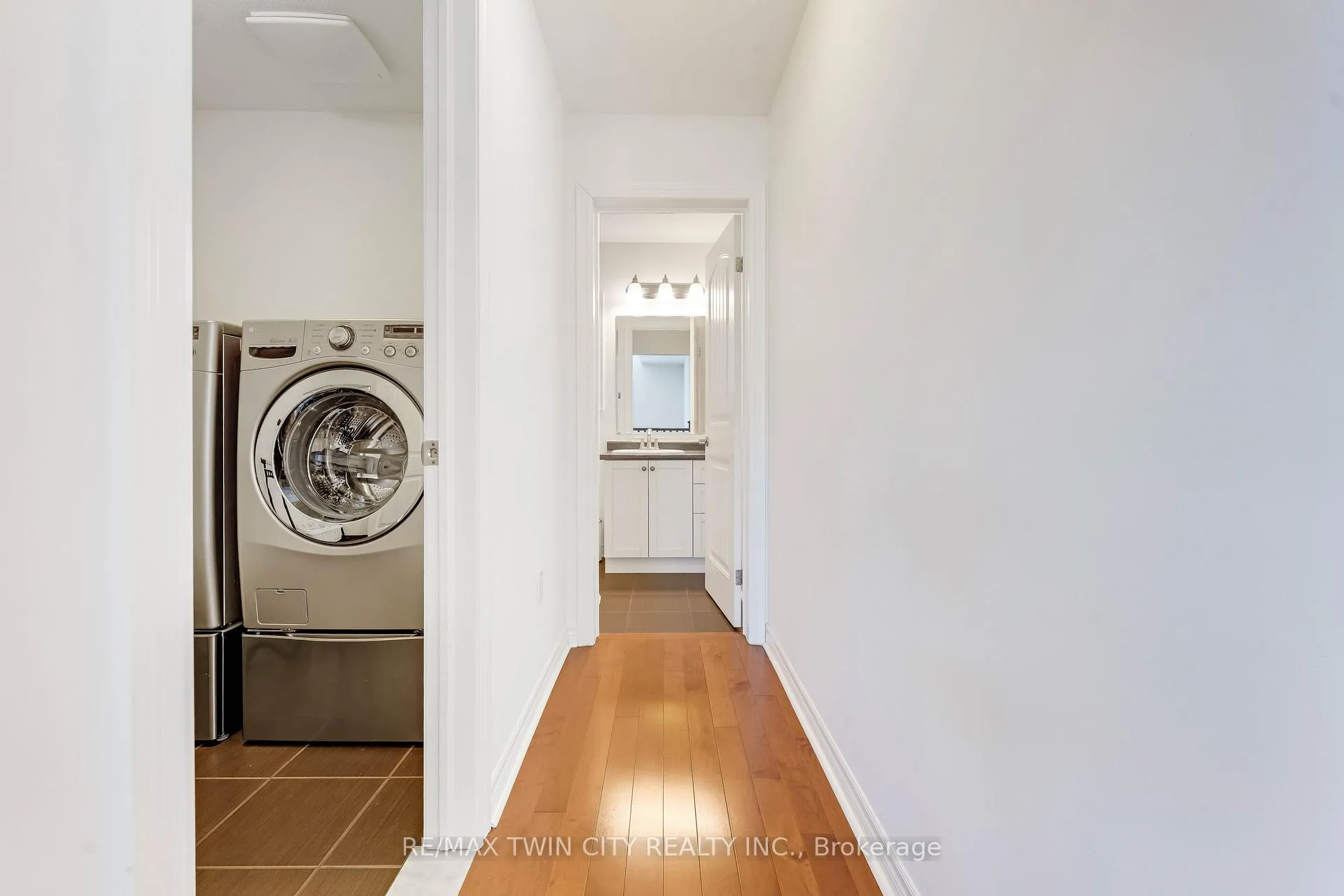 Photo 27 of 127 Eliza Avenue, Kitchener — HOMEH