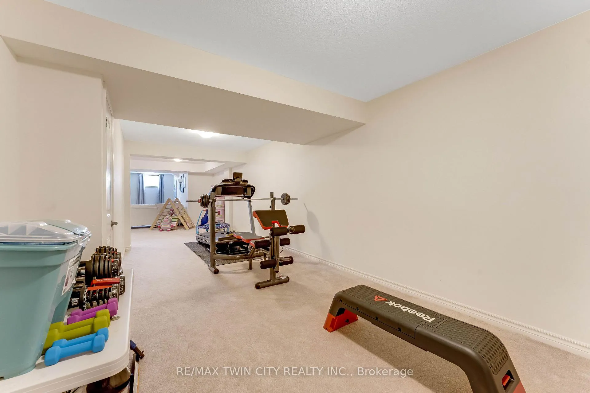 Photo 36 of 127 Eliza Avenue, Kitchener — HOMEH