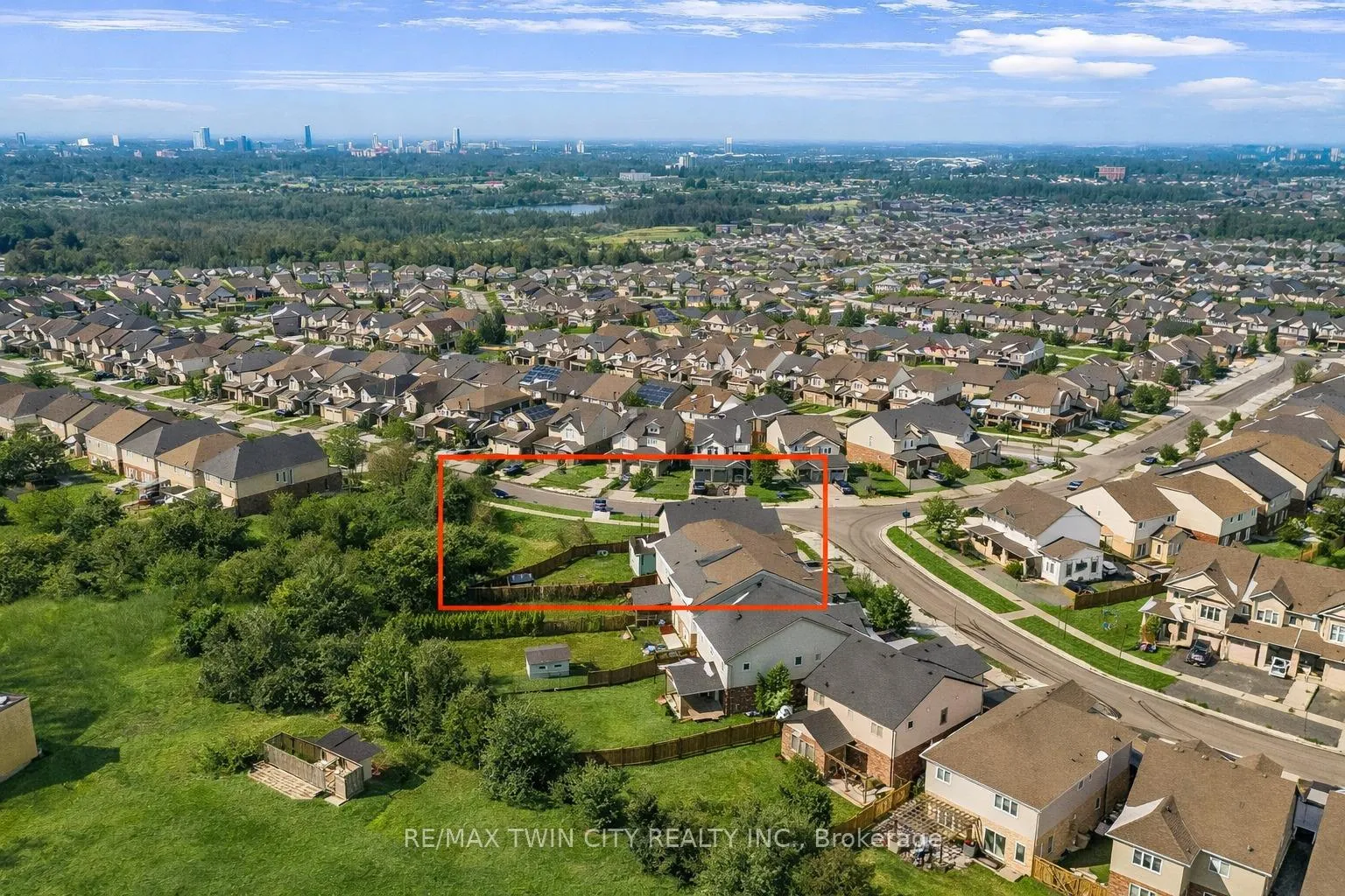 Photo 46 of 127 Eliza Avenue, Kitchener — HOMEH
