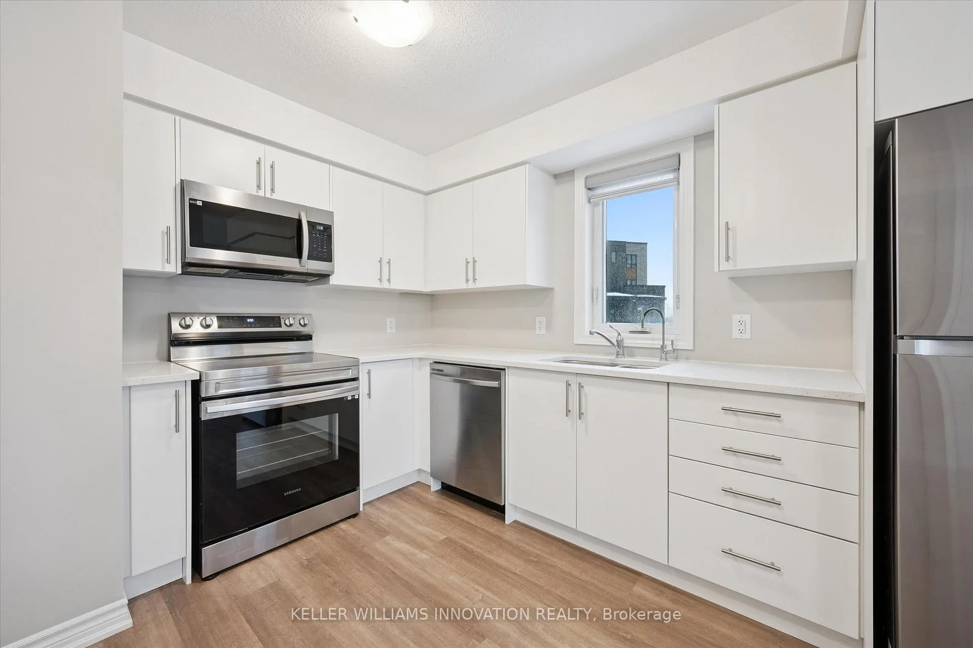 Photo 8 of 239 Chapel Hill Drive, Kitchener — HOMEH