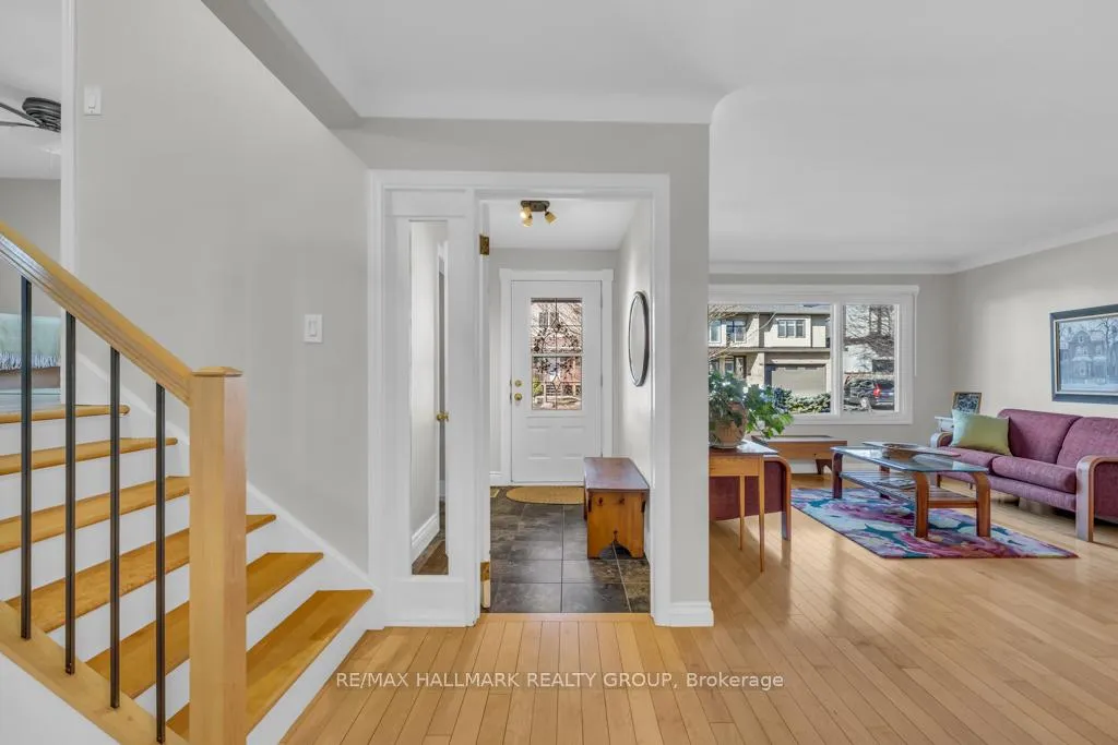 Photo 3 of 655 Mansfield Avenue, Ottawa, Laurentianview — HOMEH