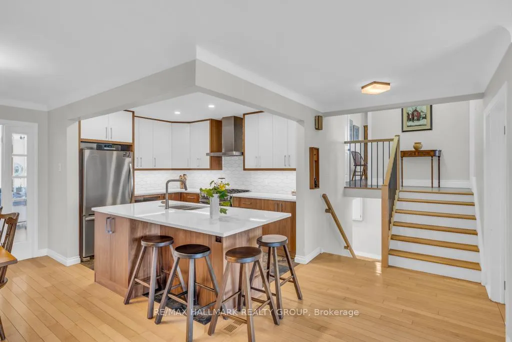 Photo 7 of 655 Mansfield Avenue, Ottawa, Laurentianview — HOMEH