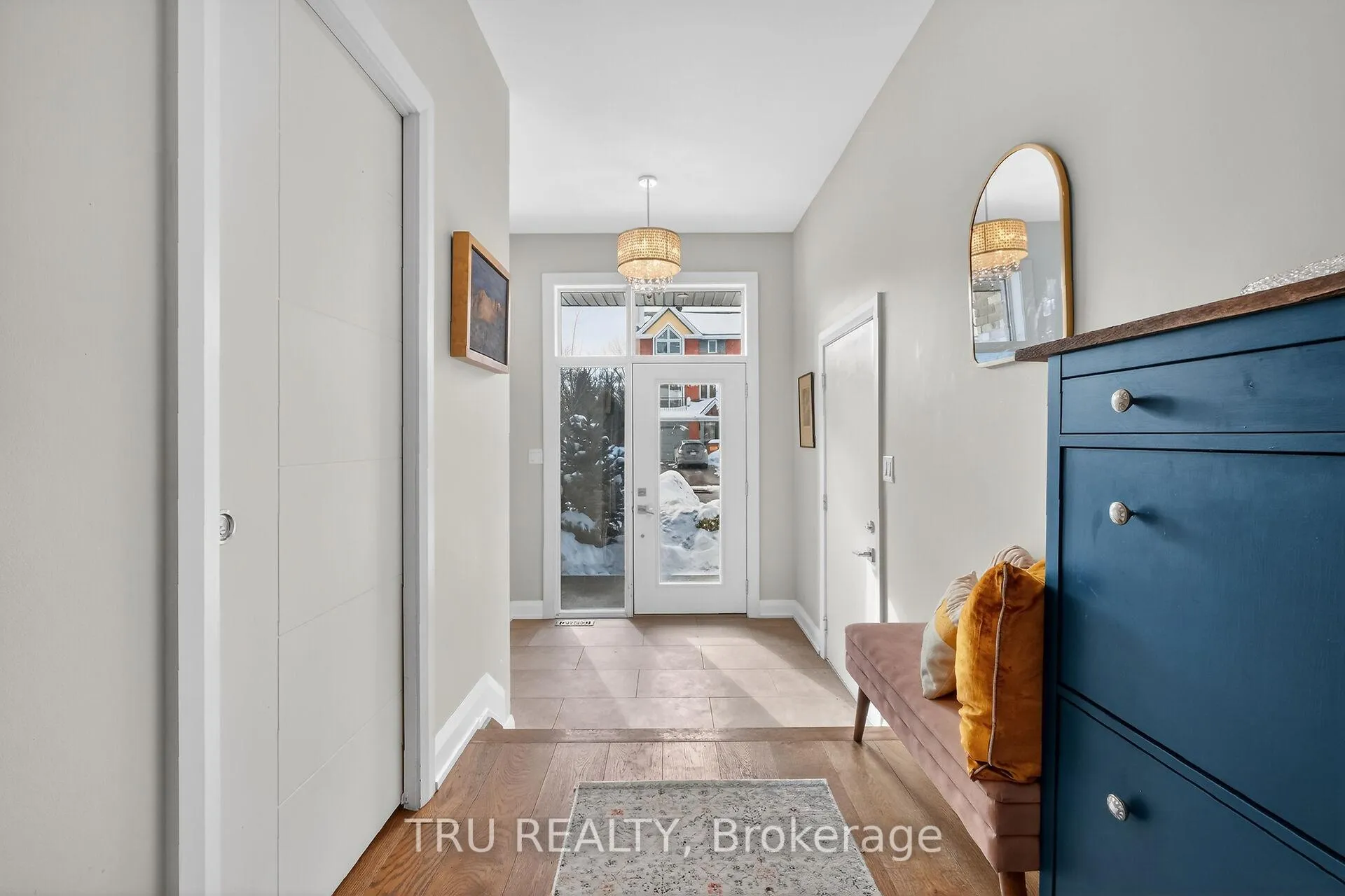 Photo 5 of 839 Riddell Avenue N, Ottawa, McKellar Heights/Glabar Park — HOMEH