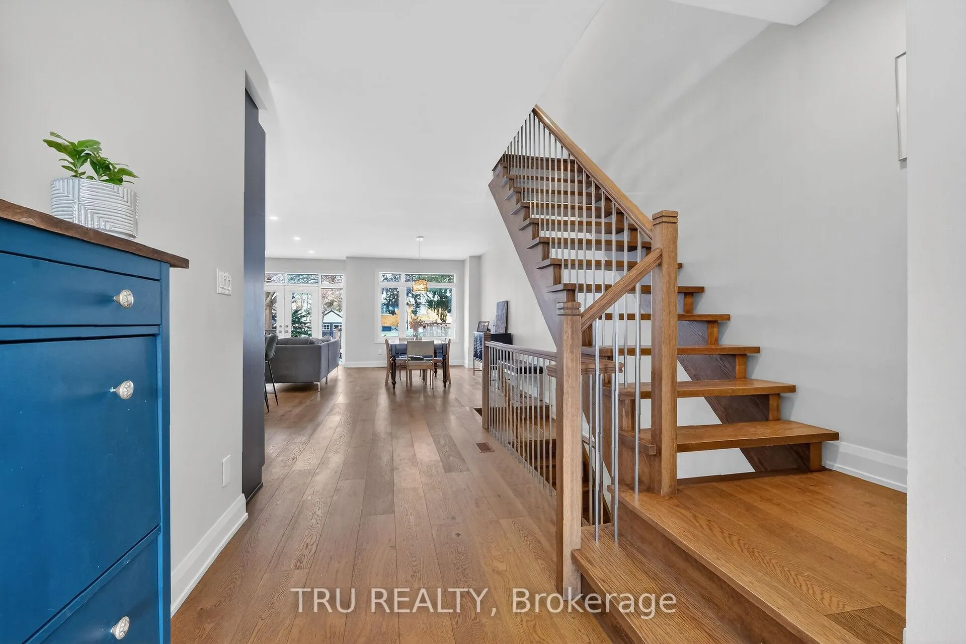 Photo 6 of 839 Riddell Avenue N, Ottawa, McKellar Heights/Glabar Park — HOMEH