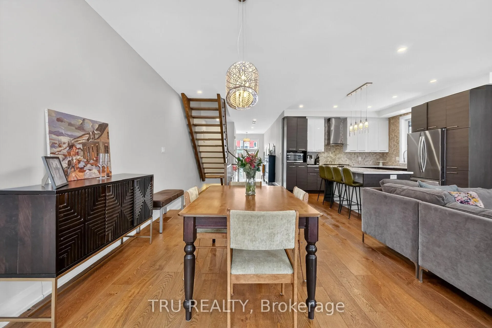 Photo 13 of 839 Riddell Avenue N, Ottawa, McKellar Heights/Glabar Park — HOMEH