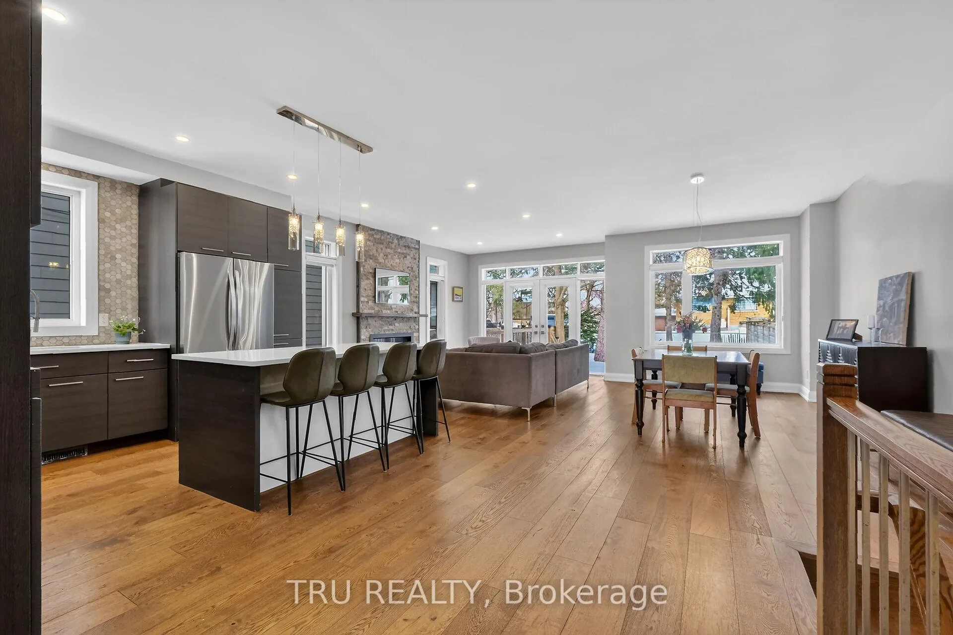 Photo 17 of 839 Riddell Avenue N, Ottawa, McKellar Heights/Glabar Park — HOMEH