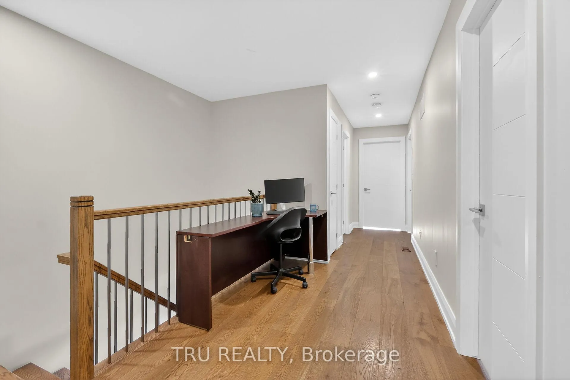 Photo 19 of 839 Riddell Avenue N, Ottawa, McKellar Heights/Glabar Park — HOMEH