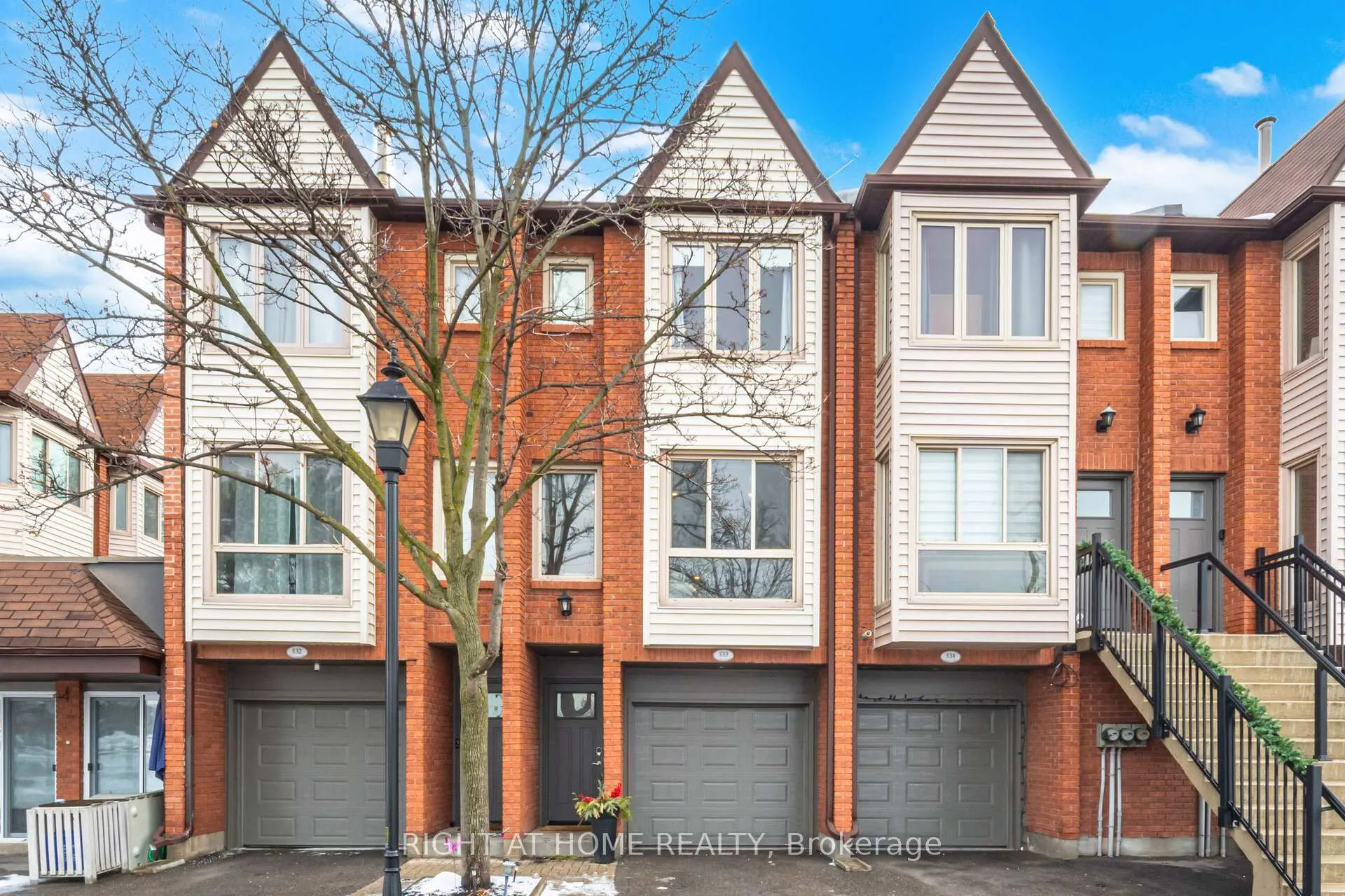 Photo 2 of Unit 533, 895 Maple Avenue, Burlington, Brant — HOMEH