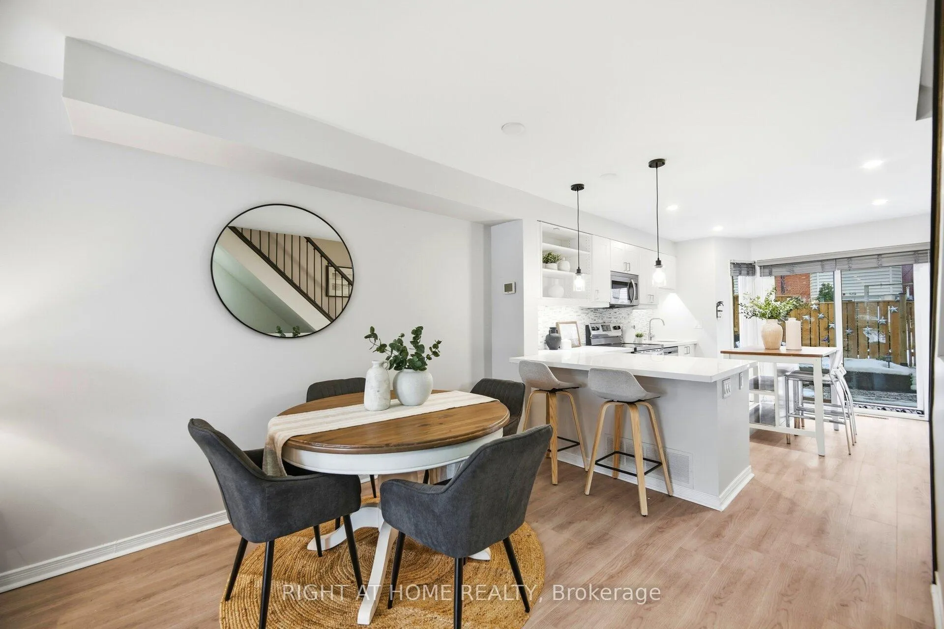 Photo 9 of Unit 533, 895 Maple Avenue, Burlington, Brant — HOMEH