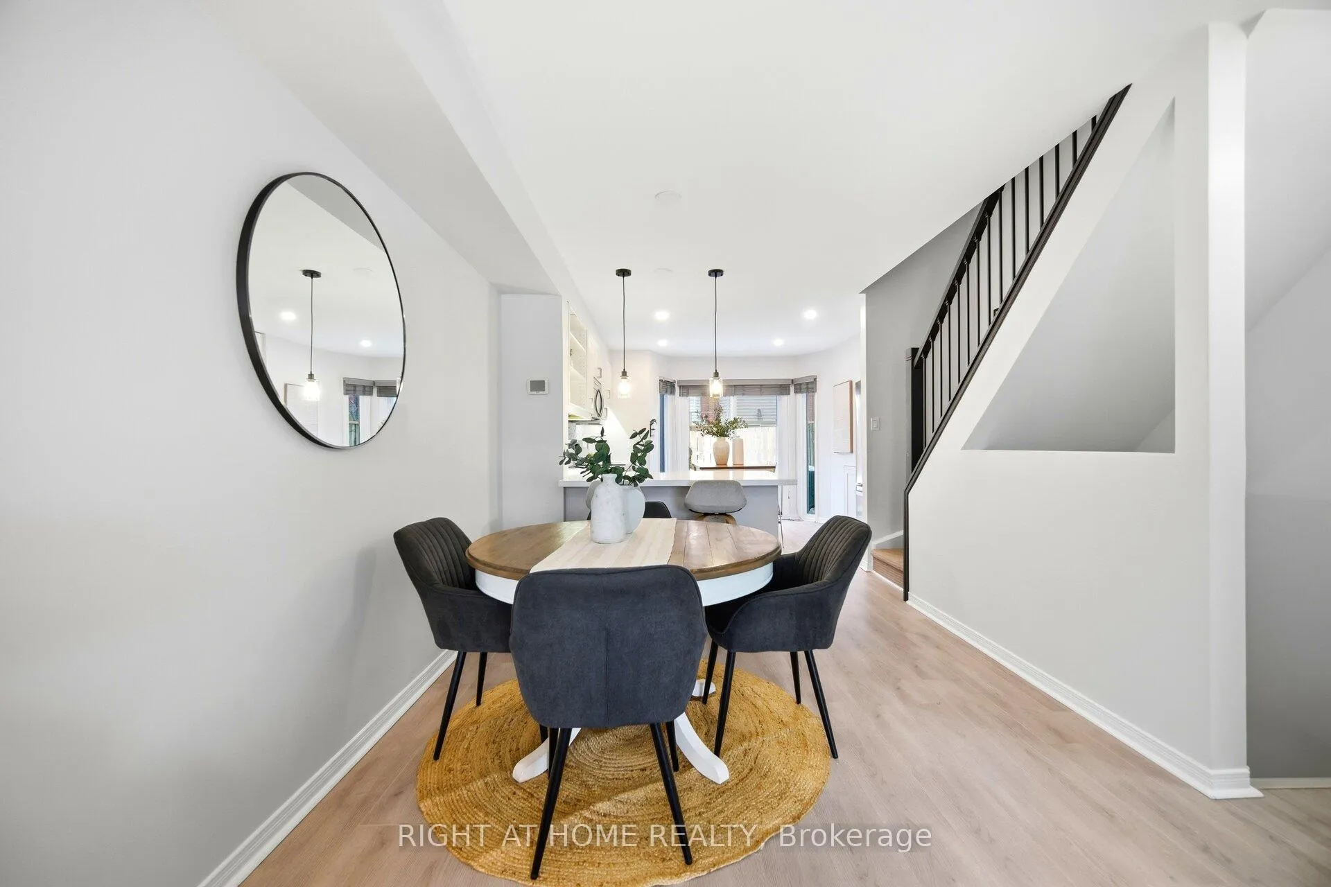 Photo 10 of Unit 533, 895 Maple Avenue, Burlington, Brant — HOMEH