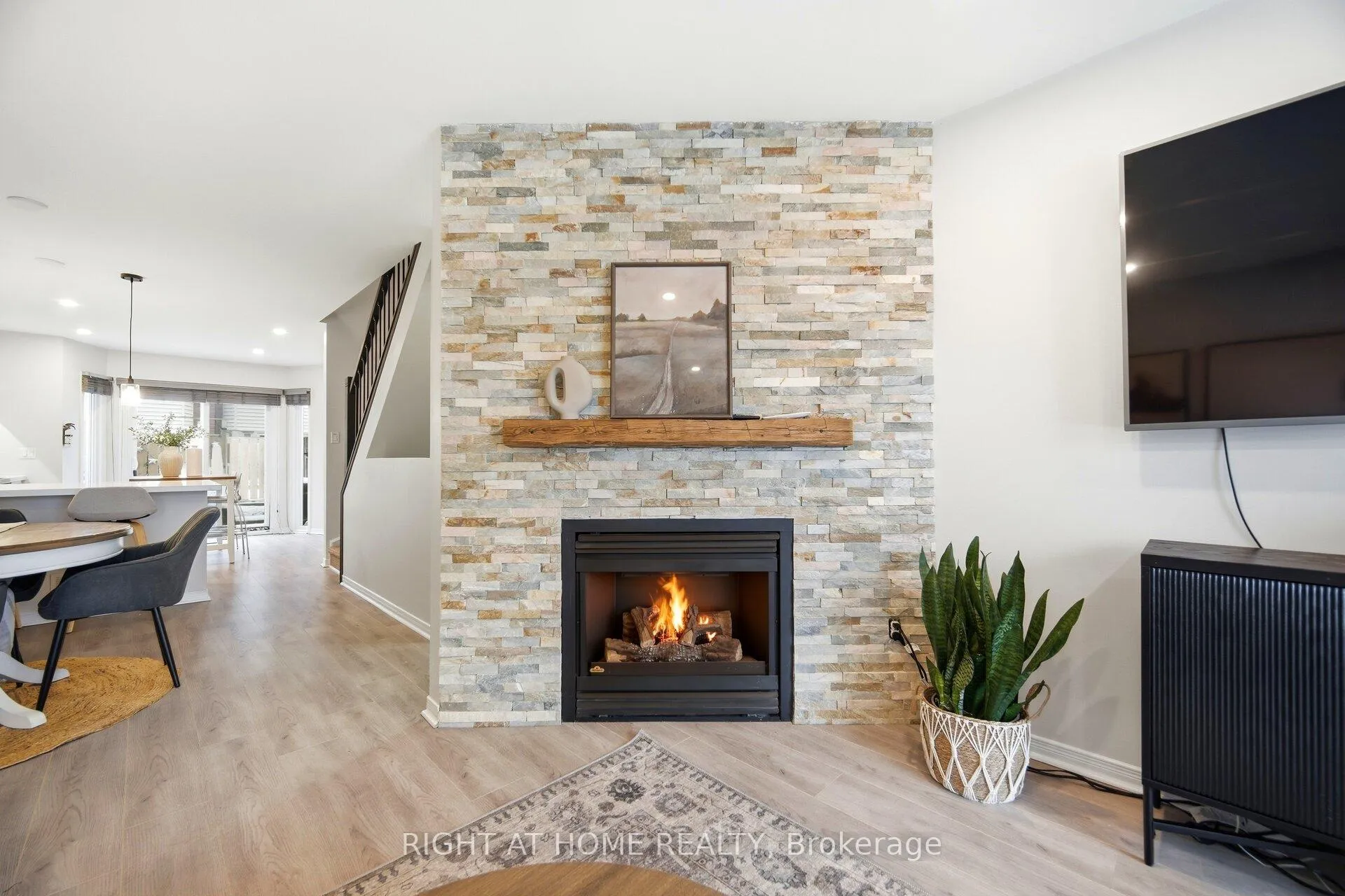 Photo 18 of Unit 533, 895 Maple Avenue, Burlington, Brant — HOMEH