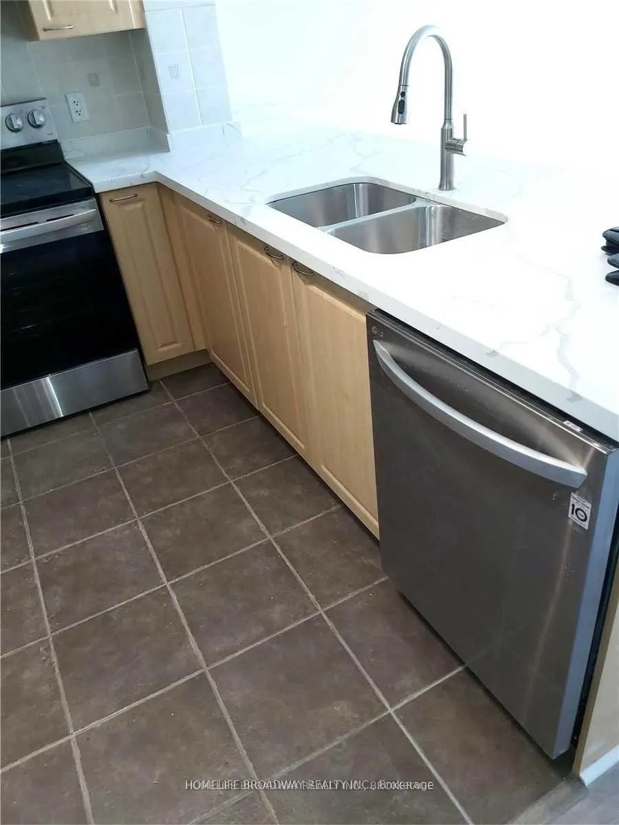 Photo 3 of Unit 308, 88 Times Avenue, Markham, Commerce Valley — HOMEH