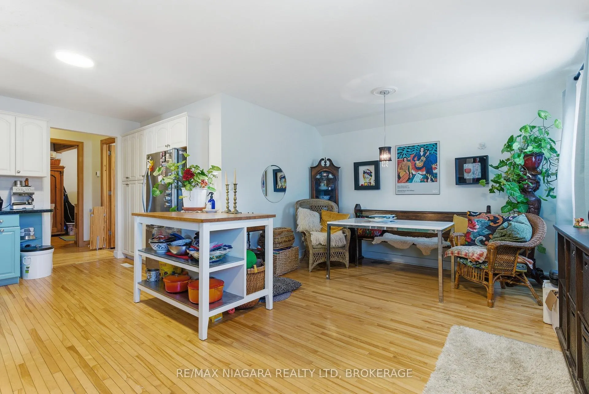 Photo 2 of 5 Pawling Street, St. Catharines, Port Dalhousie — HOMEH