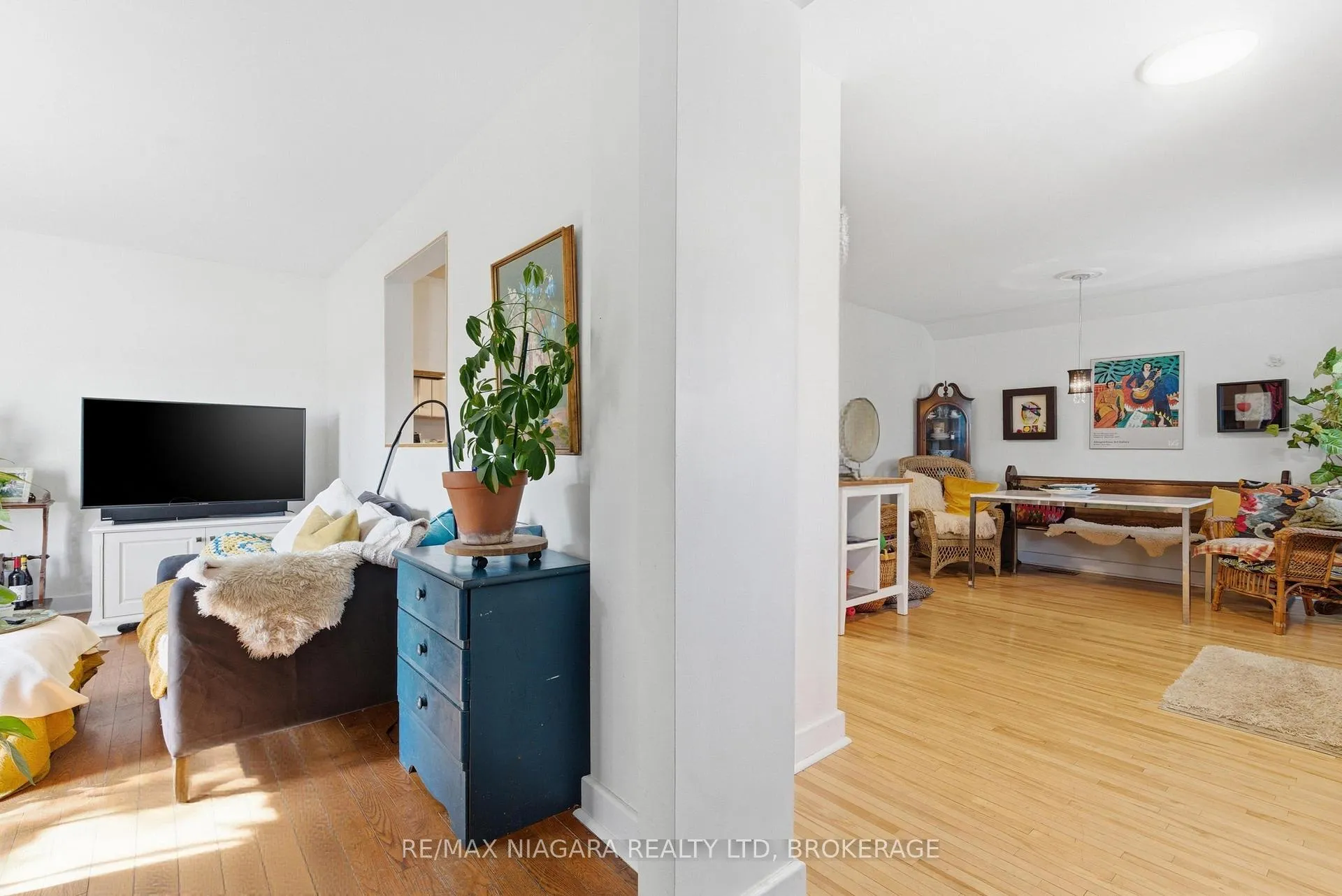 Photo 8 of 5 Pawling Street, St. Catharines, Port Dalhousie — HOMEH
