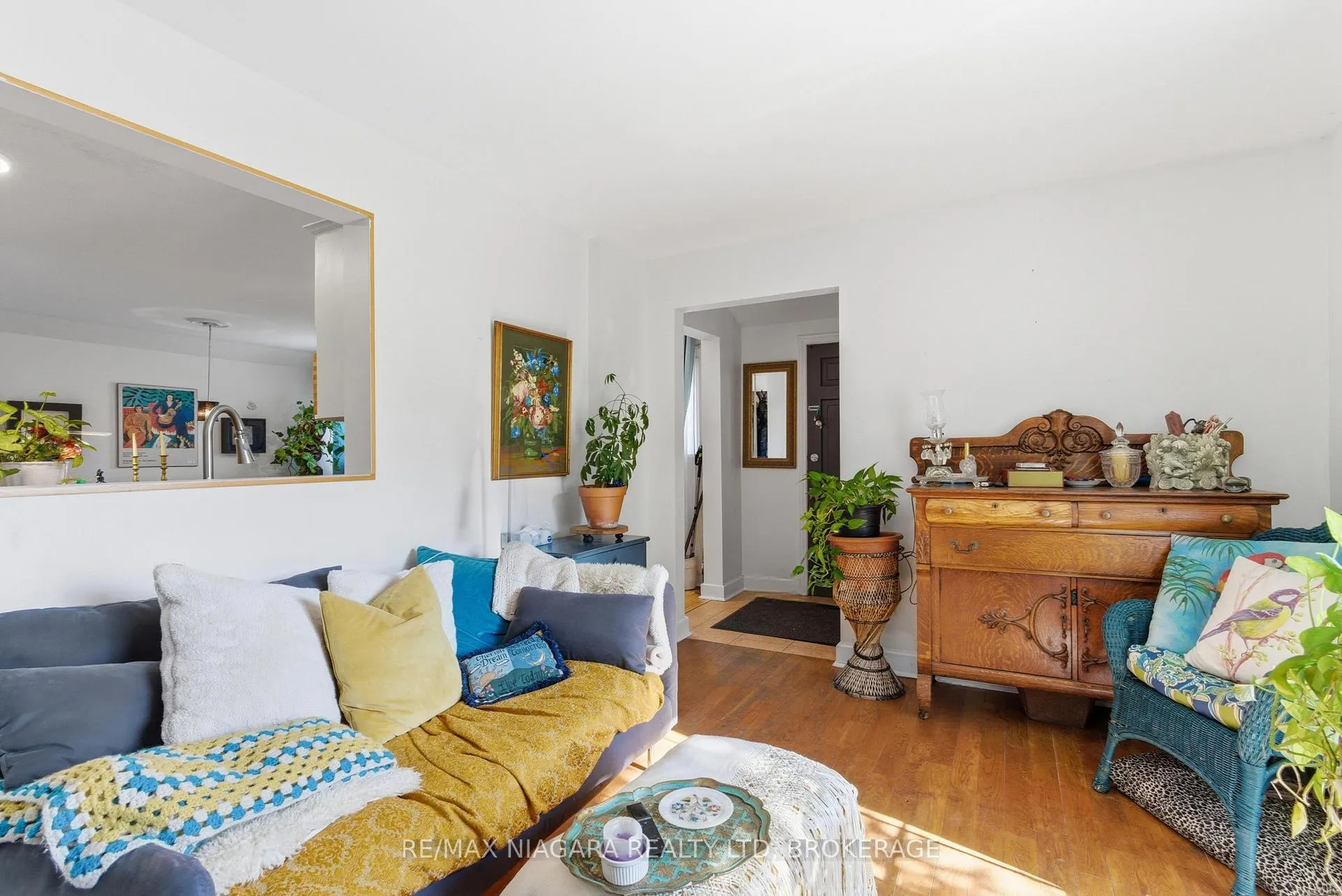 Photo 10 of 5 Pawling Street, St. Catharines, Port Dalhousie — HOMEH