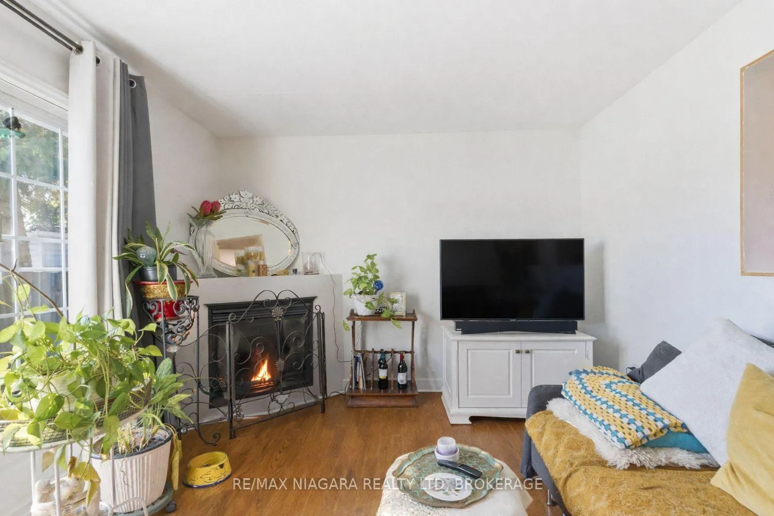 Photo 11 of 5 Pawling Street, St. Catharines, Port Dalhousie — HOMEH