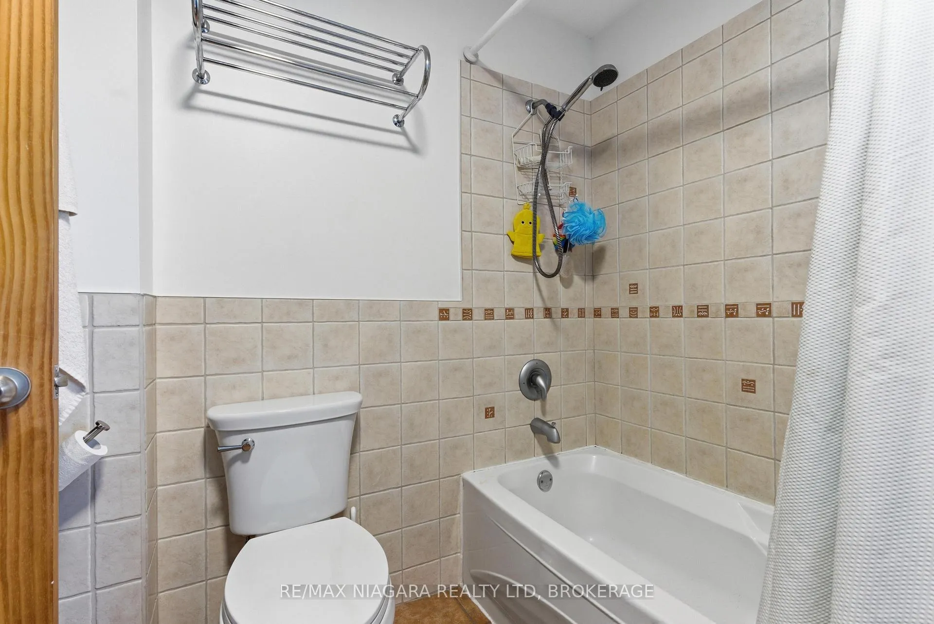 Photo 25 of 5 Pawling Street, St. Catharines, Port Dalhousie — HOMEH