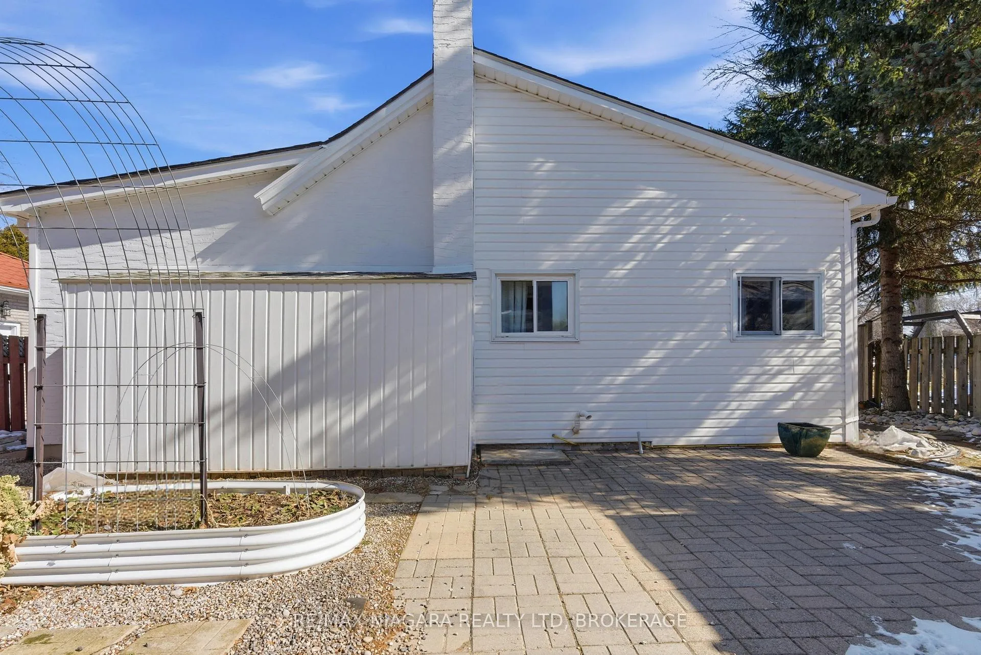 Photo 33 of 5 Pawling Street, St. Catharines, Port Dalhousie — HOMEH