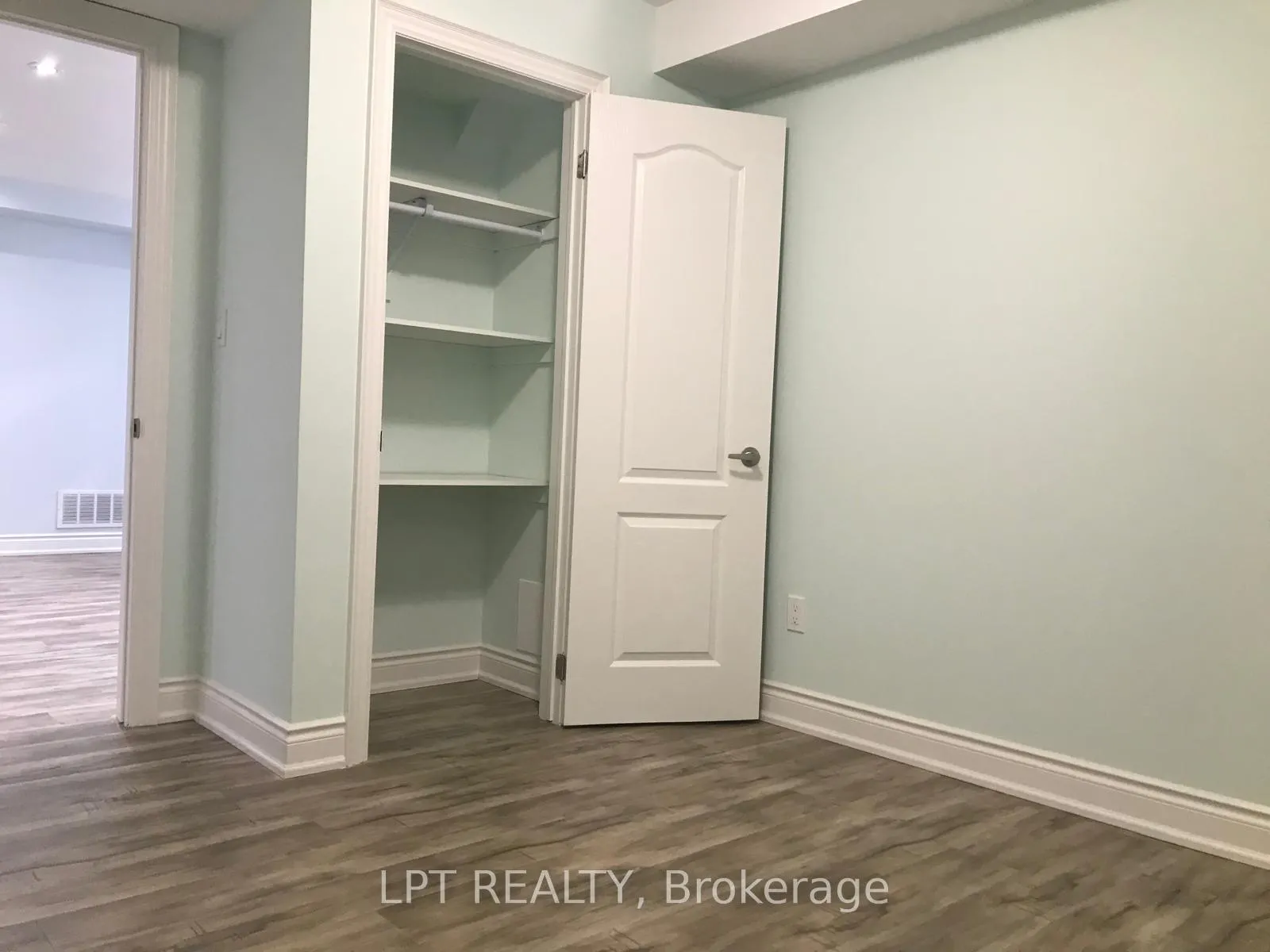 Photo 7 of 90 Lloyd Sanderson Drive, Brampton, Credit Valley — HOMEH