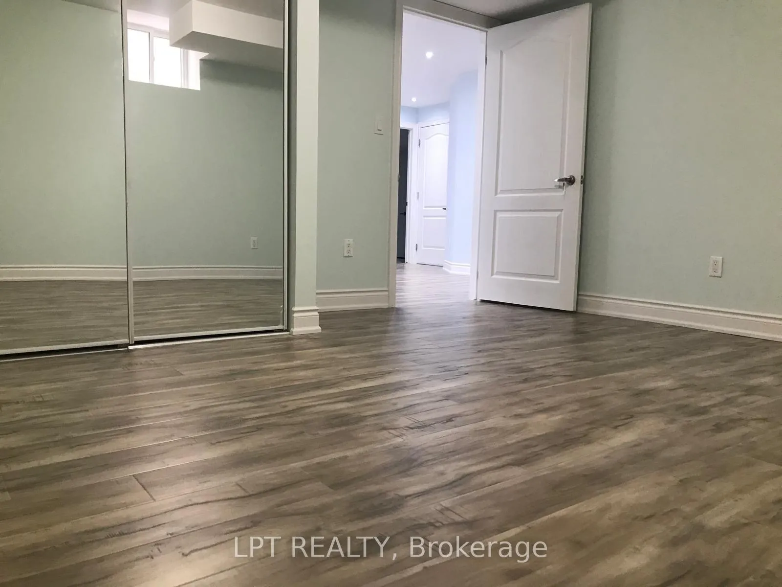 Photo 9 of 90 Lloyd Sanderson Drive, Brampton, Credit Valley — HOMEH