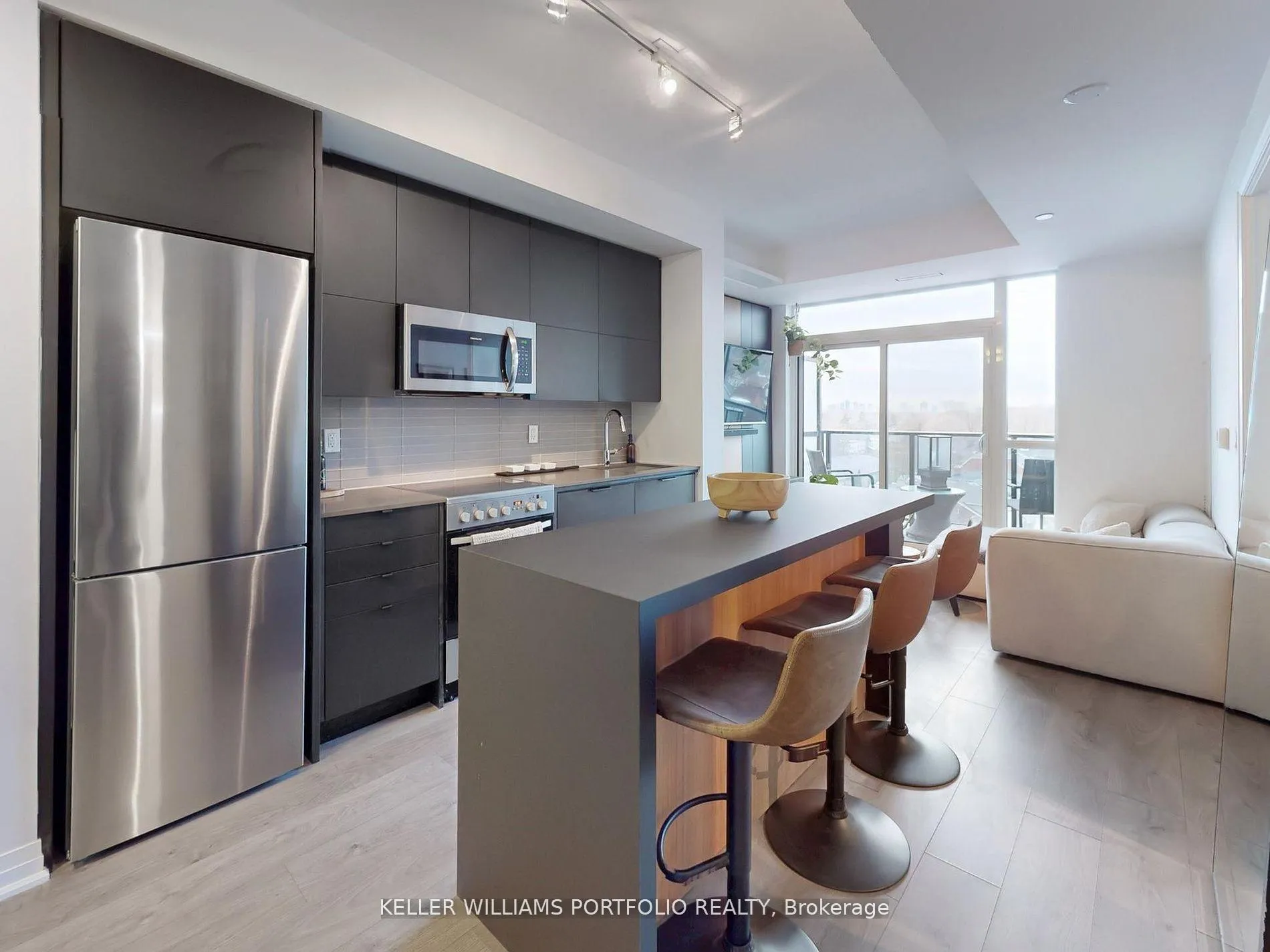Photo 5 of Unit 622, 2301 Danforth Avenue, Toronto, East End-Danforth — HOMEH