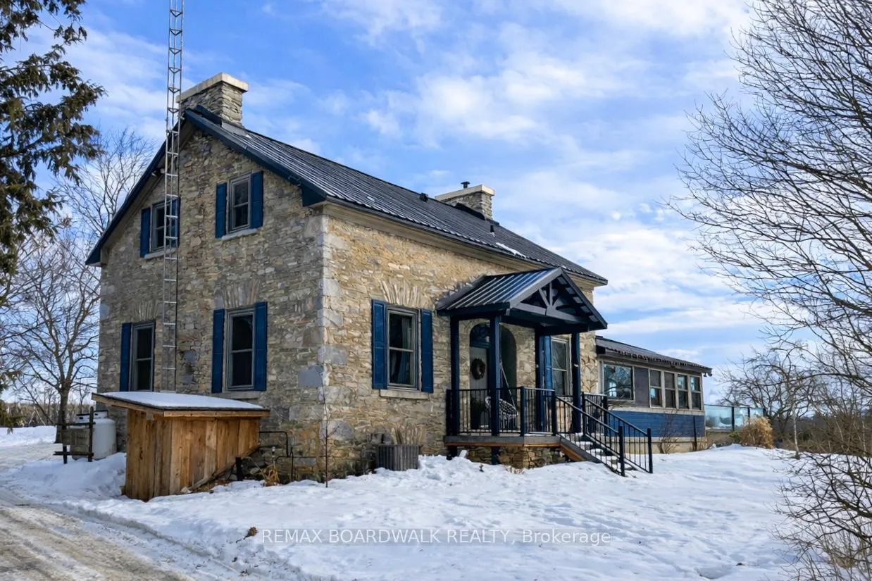 Front of 1415 Sheridan Rapids Road