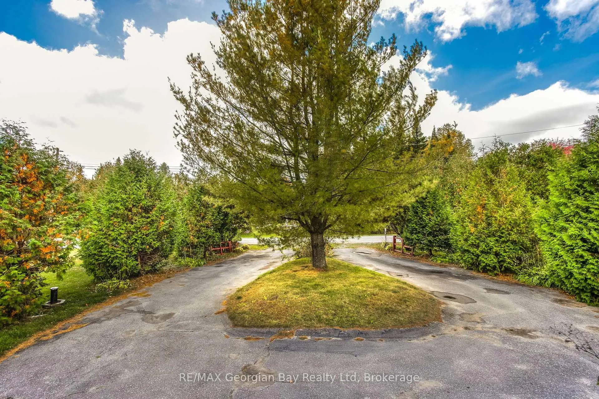 Photo 28 of 69 Albert Avenue, Tiny, Rural Tiny — HOMEH