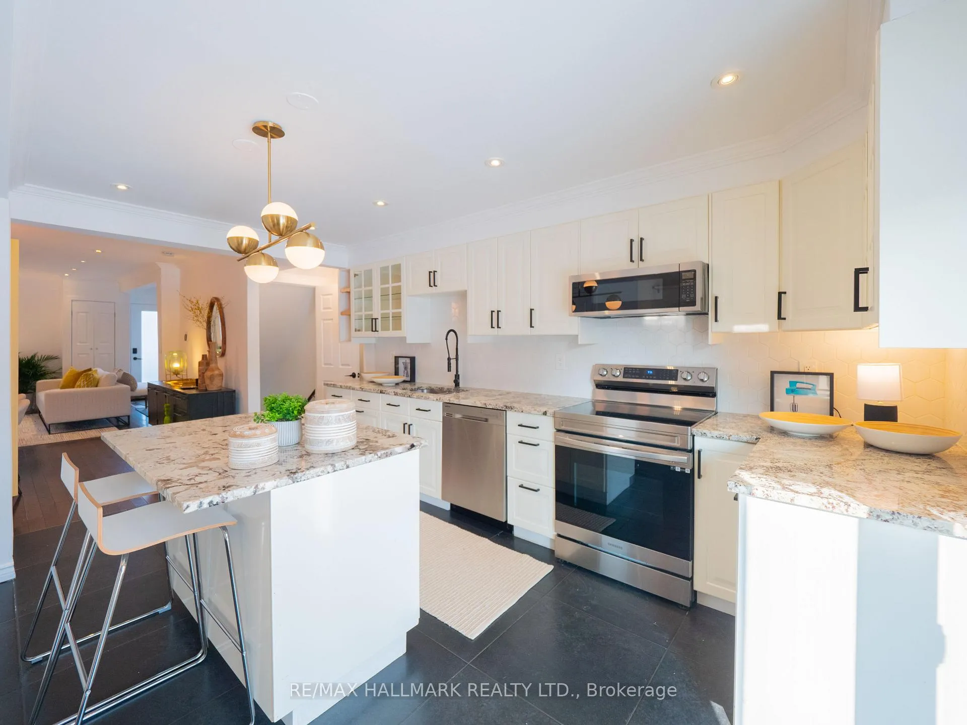 Photo 17 of 71 Ashdale Avenue, Toronto, Greenwood-Coxwell — HOMEH