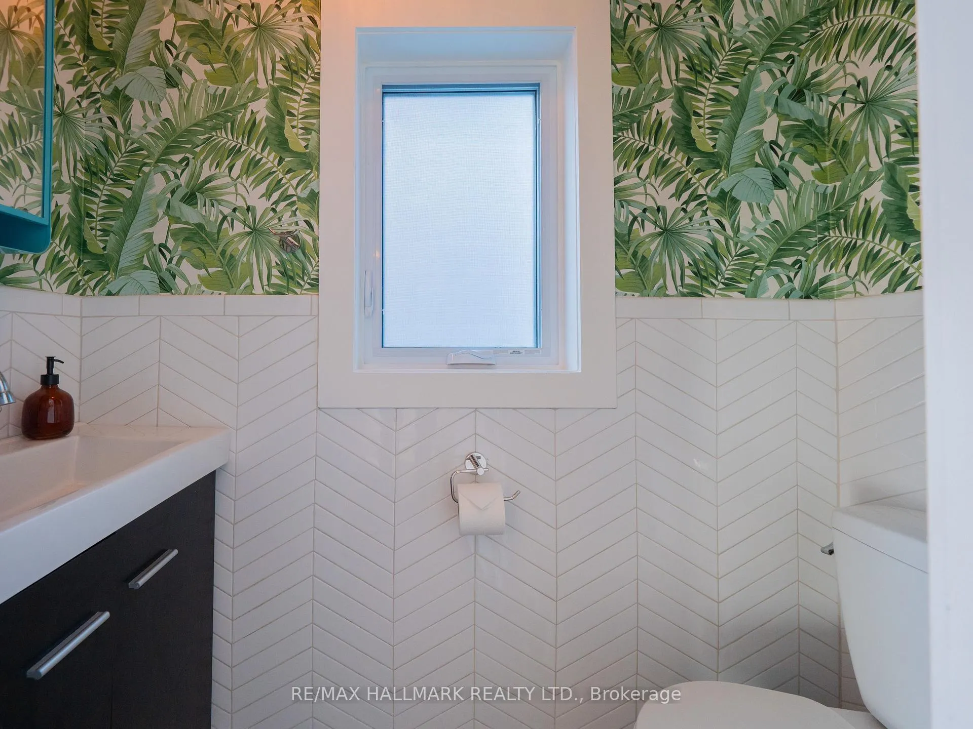 Photo 18 of 71 Ashdale Avenue, Toronto, Greenwood-Coxwell — HOMEH