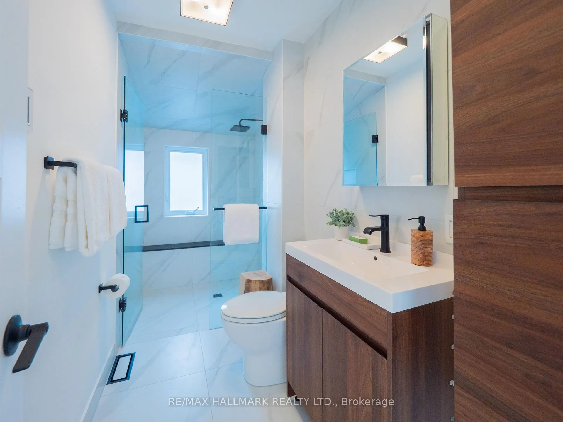 Photo 31 of 71 Ashdale Avenue, Toronto, Greenwood-Coxwell — HOMEH