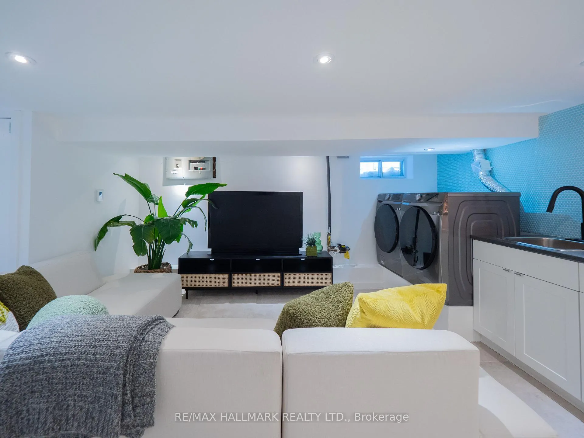 Photo 36 of 71 Ashdale Avenue, Toronto, Greenwood-Coxwell — HOMEH