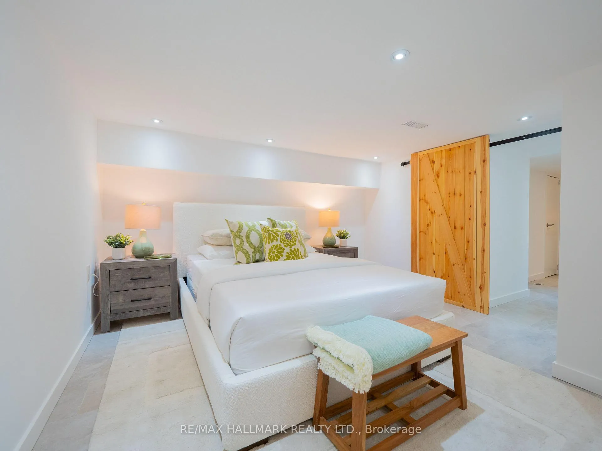 Photo 44 of 71 Ashdale Avenue, Toronto, Greenwood-Coxwell — HOMEH