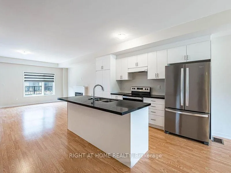 Photo 3 of 21 Lambert Lane, Caledon, Bolton East — HOMEH