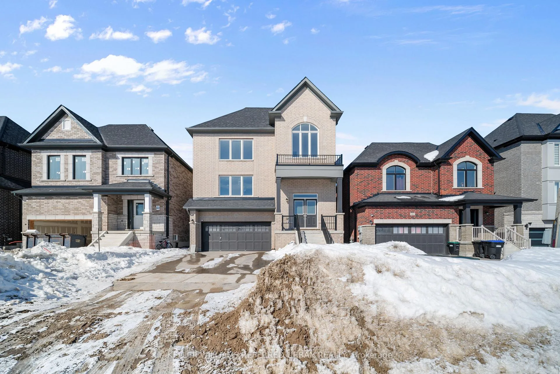 Front of Unit Main/Upper, 1466 Stovell Crescent