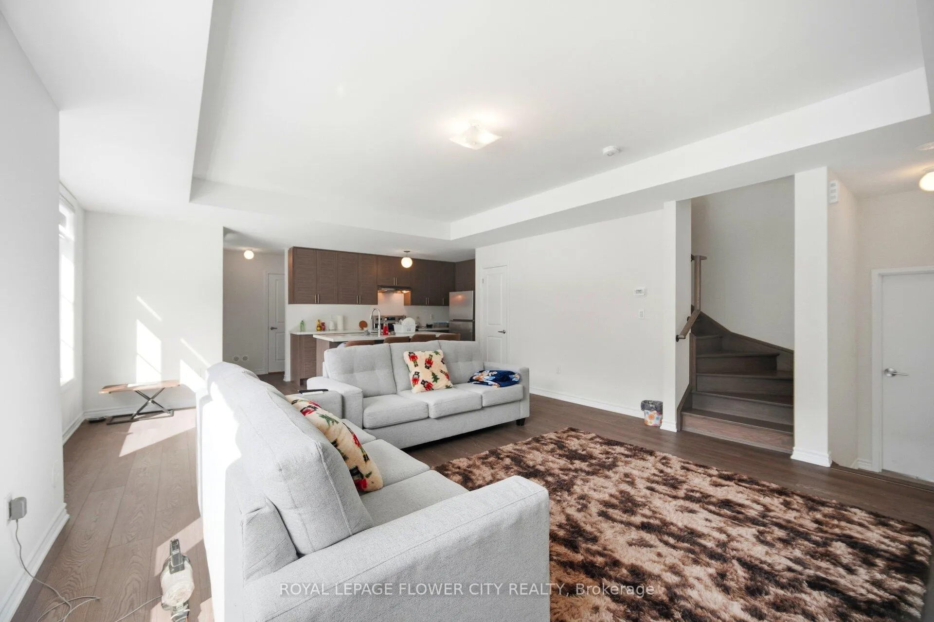 Photo 8 of 174 Petch Avenue, Caledon, Rural Caledon — HOMEH