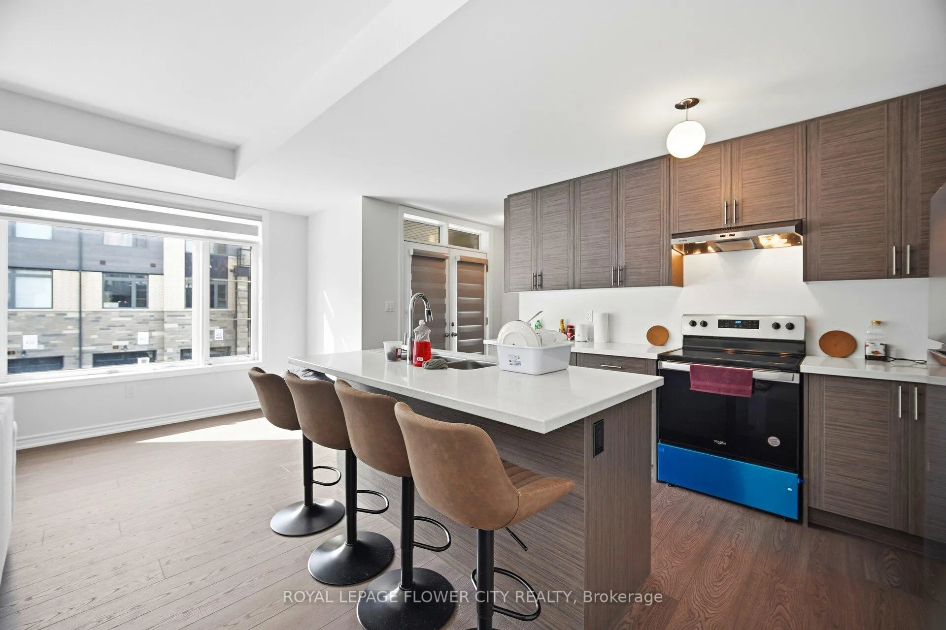 Photo 13 of 174 Petch Avenue, Caledon, Rural Caledon — HOMEH