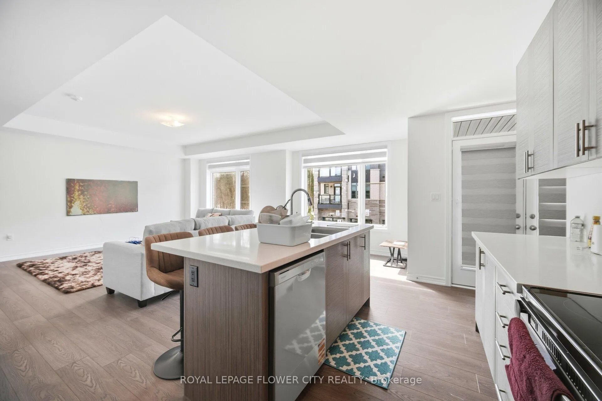 Photo 14 of 174 Petch Avenue, Caledon, Rural Caledon — HOMEH