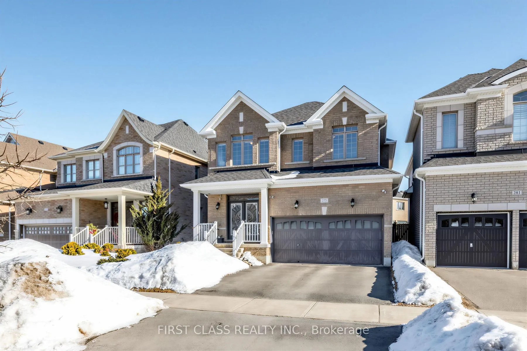 Photo 3 of 275 William Graham Drive, Aurora, Rural Aurora — HOMEH
