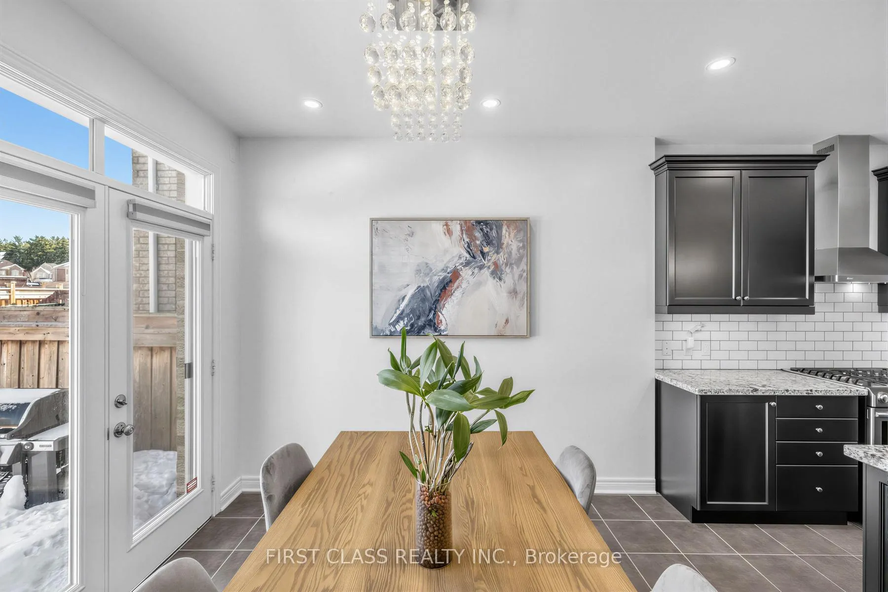 Photo 20 of 275 William Graham Drive, Aurora, Rural Aurora — HOMEH