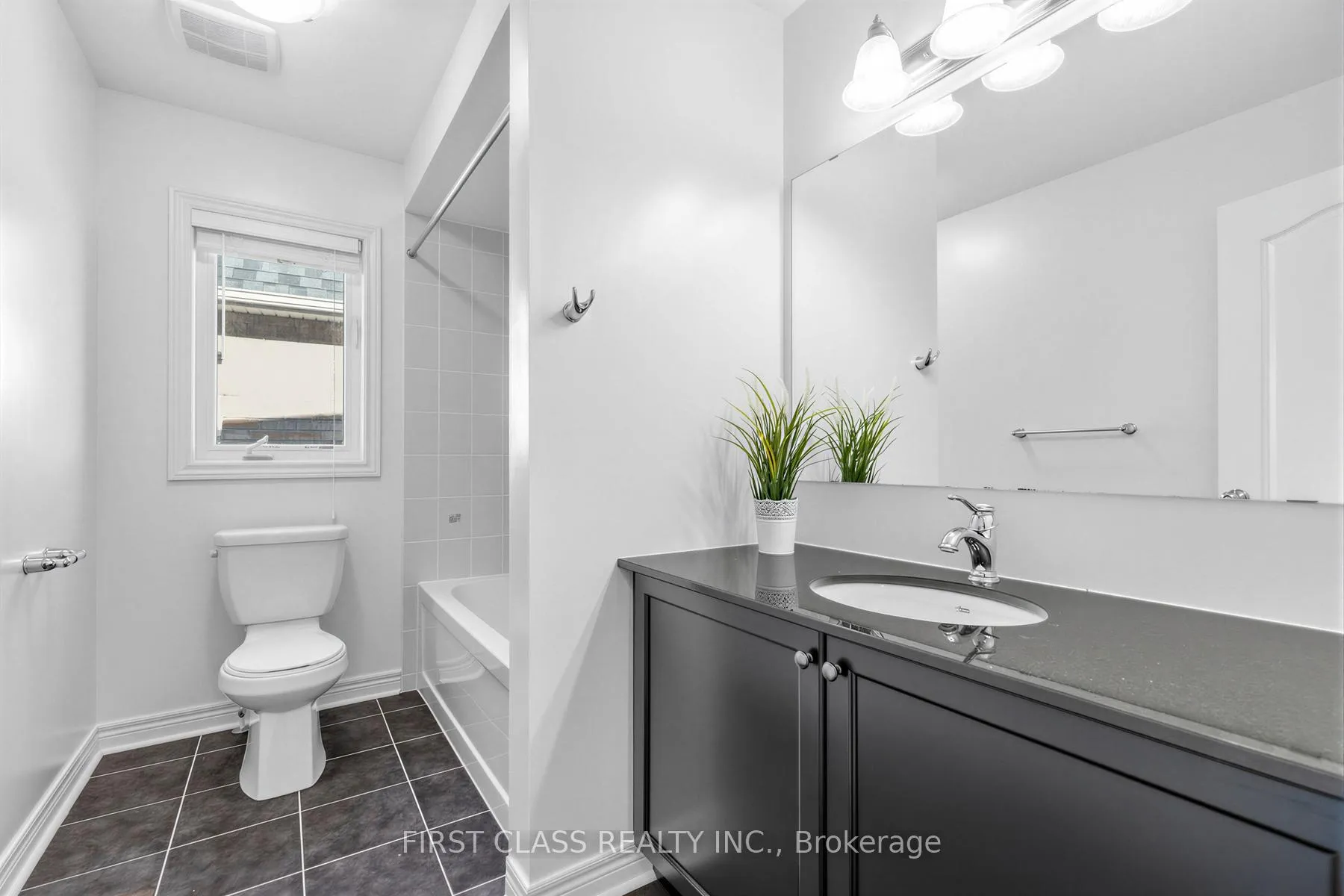 Photo 38 of 275 William Graham Drive, Aurora, Rural Aurora — HOMEH
