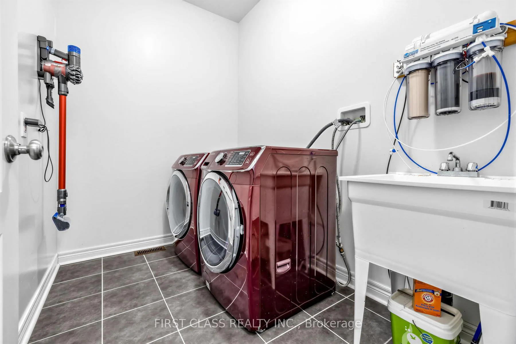 Photo 40 of 275 William Graham Drive, Aurora, Rural Aurora — HOMEH