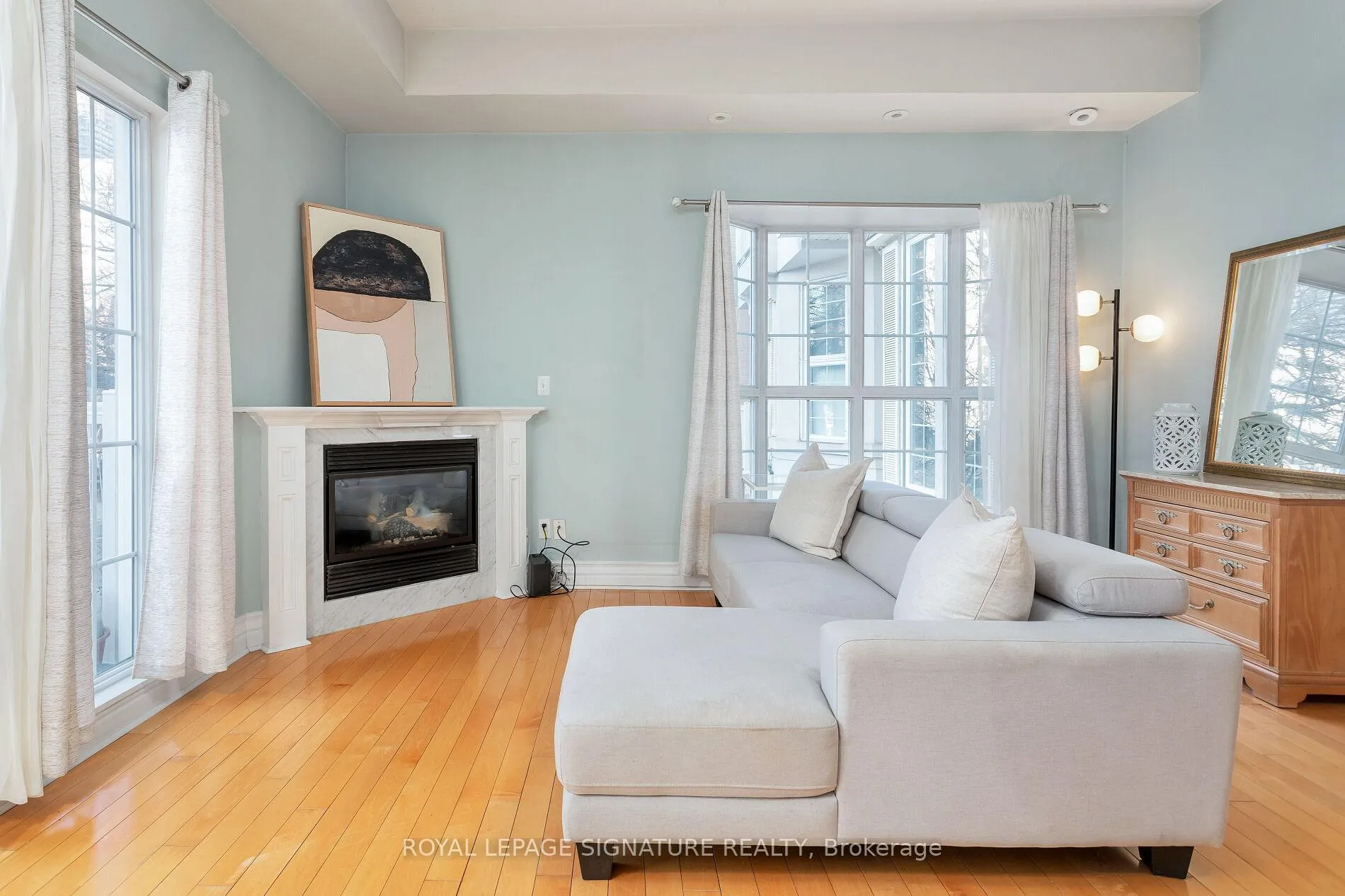 Photo 4 of Unit M8, 539 Jarvis Street, Toronto, North St. James Town — HOMEH
