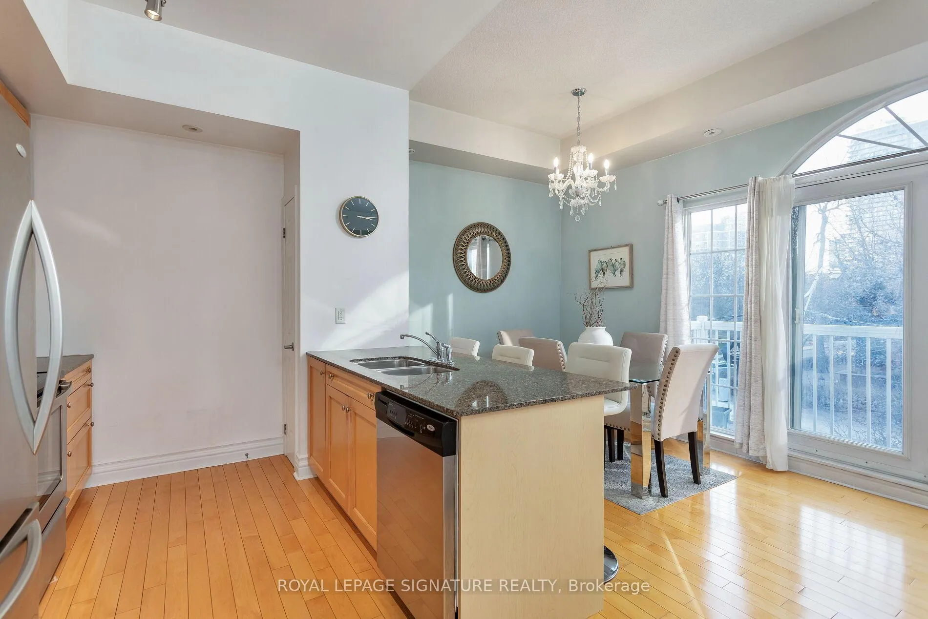 Photo 10 of Unit M8, 539 Jarvis Street, Toronto, North St. James Town — HOMEH